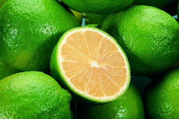 青檸檬美白還是黃檸檬美白 青檸檬可以泡蜂蜜嗎