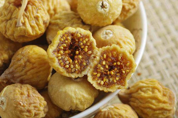 無花果干的功效與作用及禁忌 無花果干一天吃多少好