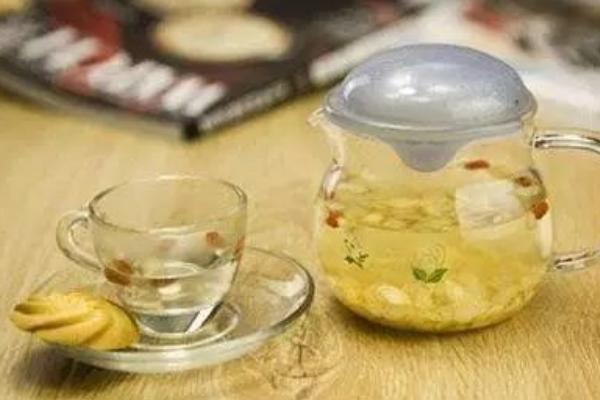 黃岑的功效與作用及禁忌 黃芩泡水喝有什么好處