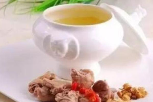 黃岑的功效與作用及禁忌 黃芩泡水喝有什么好處