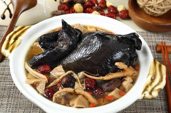 胃不好能吃烏雞煲湯嗎？ 小孩能喝烏雞湯嗎