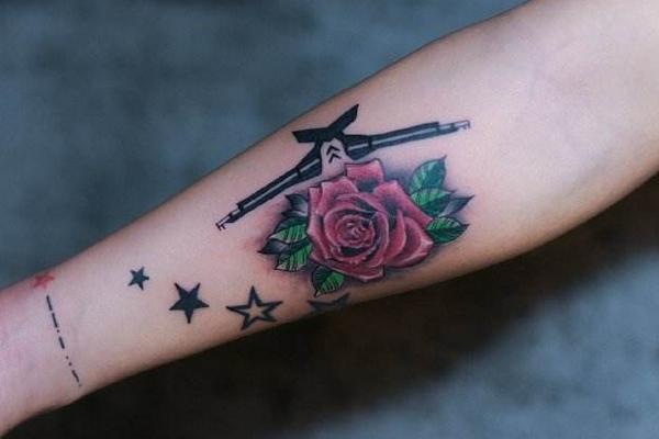 玫瑰花紋身圖案大全 玫瑰花紋身的含義是什么