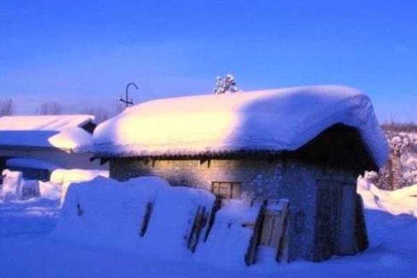 夢見屋頂漏水是什么意思 女人夢到自家屋頂漏雨滴水有什么預兆
