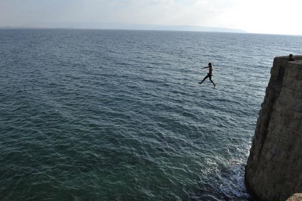 夢見跳水是什么意思 夢到跳水救人有什么預兆