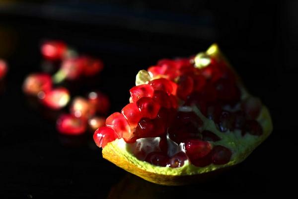 石榴怎么剝 石榴怎么挑選