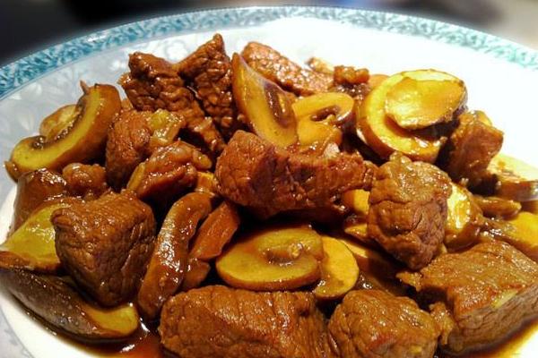 雞油菌功效與作用及禁忌 雞油菌營養價值