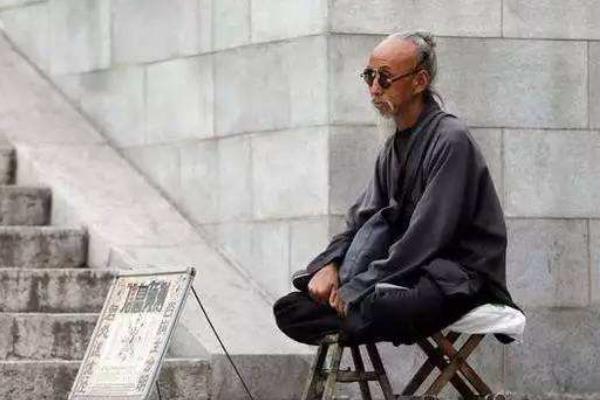 為什么不能經(jīng)常算命 命理學(xué)是科學(xué)還是迷信