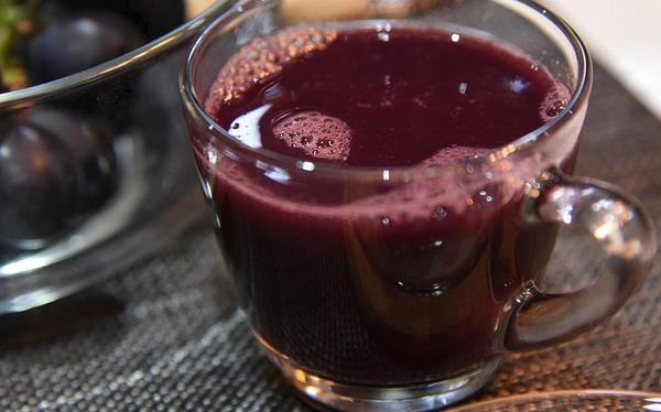 葡萄汁弄到衣服怎么洗干凈 葡萄汁老痕跡怎么去除