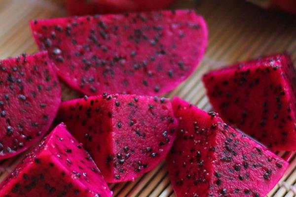 七個月、八個月寶寶可以吃火龍果嗎 每天都吃火龍果好嗎