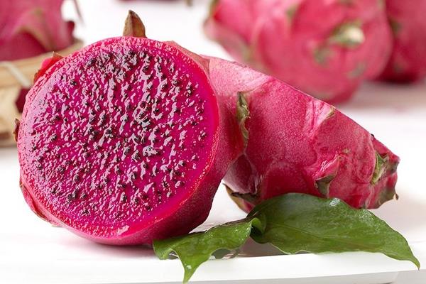 七個月、八個月寶寶可以吃火龍果嗎 每天都吃火龍果好嗎