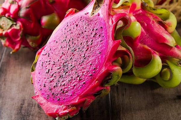 七個月、八個月寶寶可以吃火龍果嗎 每天都吃火龍果好嗎