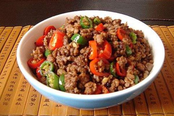 辣椒炒牛肉的做法大全 青椒炒牛肉的食用價值