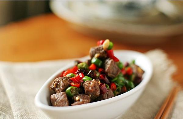 辣椒炒牛肉的做法大全 青椒炒牛肉的食用價值