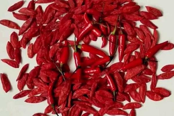 小尖椒的腌制方法  小尖椒怎么做好吃