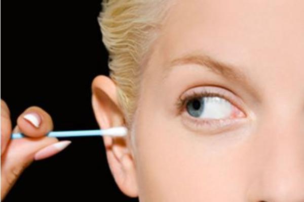 夢見掏耳屎是什么意思 女人夢到掏耳屎特別多有什么預兆