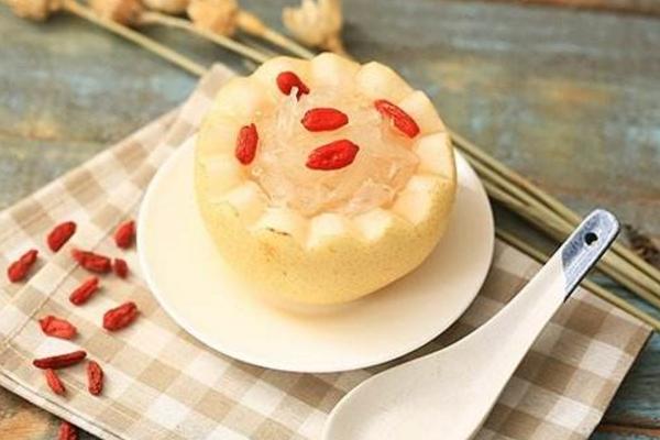 雪梨燉燕窩的功效與作用 雪梨燉燕窩的做法