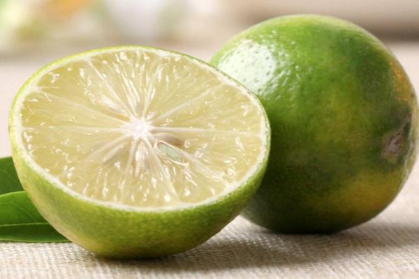 青檸檬怎么吃 青檸檬泡水為什么會苦