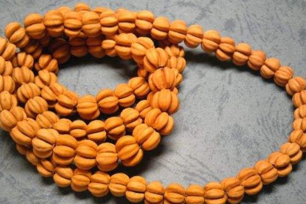 山楂核的功效與作用及禁忌 山楂核手串制作方法