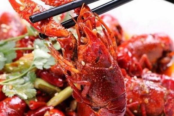 麻辣小龍蝦配料有哪些 麻辣小龍蝦怎么吃