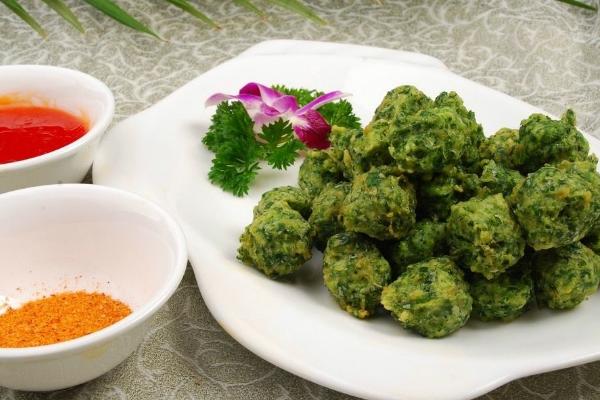 茼蒿丸子怎么做好吃又簡單 茼蒿丸子家常做法大全