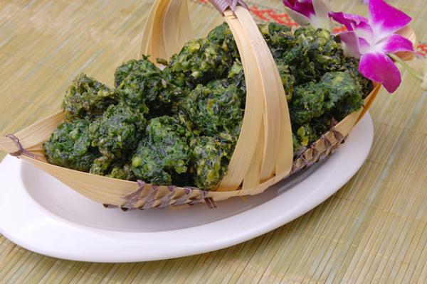 茼蒿丸子怎么做好吃又簡單 茼蒿丸子家常做法大全