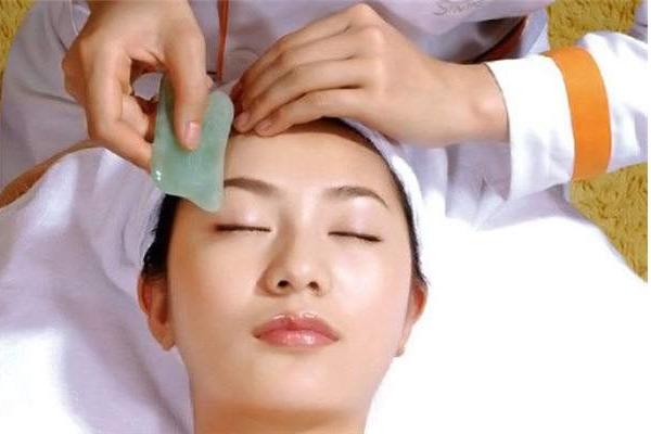 眼部刮痧去眼袋嗎 如何刮痧去眼袋