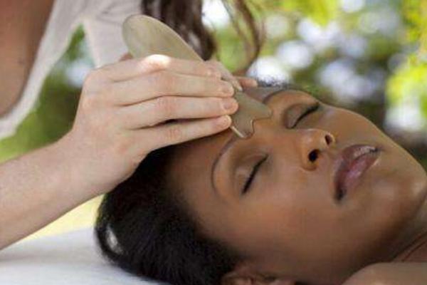 面部刮痧后多久可以洗臉 面部刮痧后可以敷面膜嗎