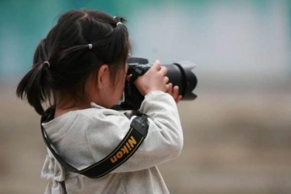 夢見照相是什么意思 夢到和別人一起照相有什么預兆