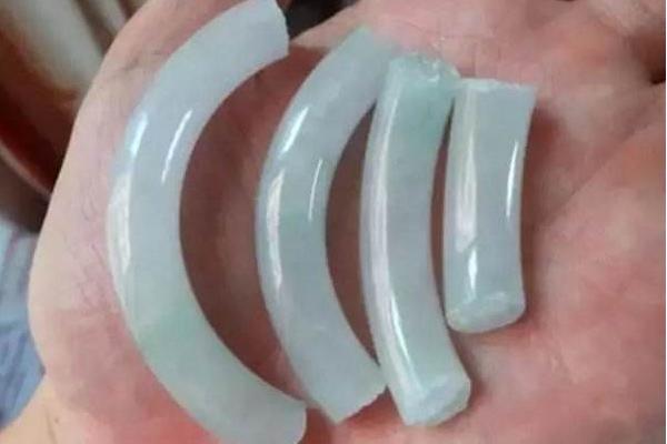 夢見玉碎了是什么意思 女人夢到自己身上的玉碎了有什么預兆