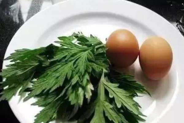艾葉煮雞蛋的功效與作用 艾葉煮雞蛋的正確做法