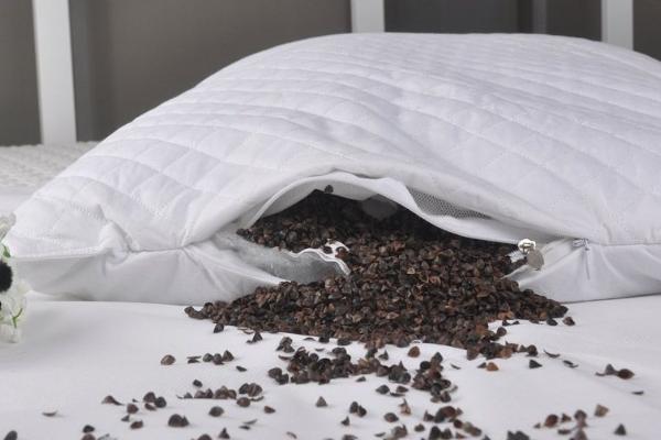 蕎麥枕頭和決明子枕頭哪個好 甜蕎麥枕頭和苦蕎麥枕頭的區別是什么