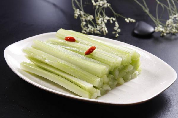 西芹的功效與作用及禁忌 西芹的營養(yǎng)價值