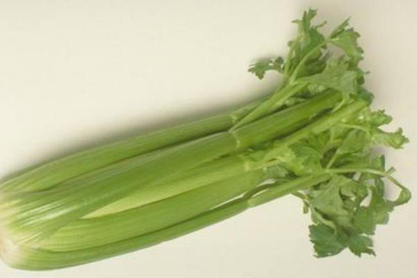 西芹市場(chǎng)價(jià)格多少錢(qián)一斤 西芹怎么切