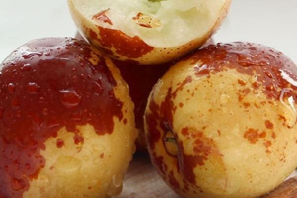 夢見吃棗子是什么意思 女人夢到自己吃大紅棗有什么預兆