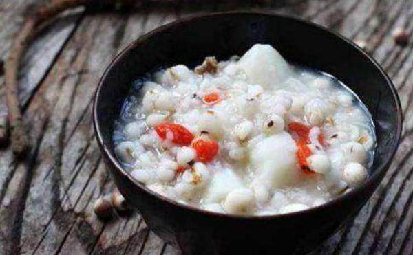 山藥芡實(shí)薏米粥的功效與作用 山藥芡實(shí)薏米粥做法