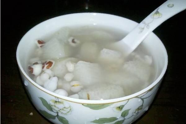 山藥芡實(shí)薏米粥的功效與作用 山藥芡實(shí)薏米粥做法