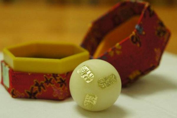 安宮牛黃丸的功效與作用 安宮牛黃丸副作用