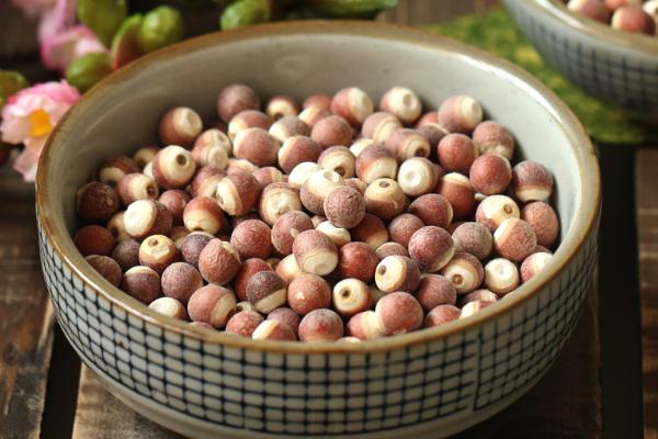 芡實的莖怎么做好吃又簡單 芡實的莖可以吃嗎