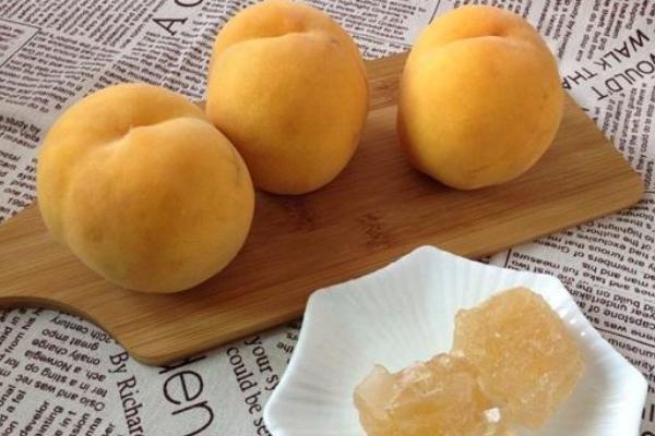 黃桃怎么吃 黃桃上火嗎 黃桃不能和什么一起吃