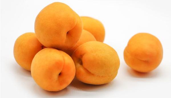 黃桃的功效與作用及禁忌 黃桃和西瓜能一起吃嗎