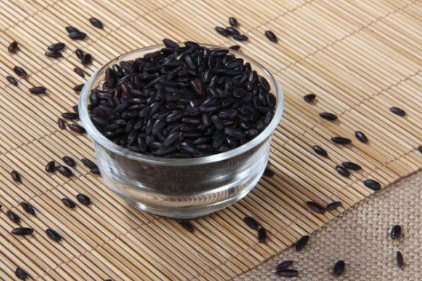 吃黑米能減肥嗎 黑米熱量高嗎 黑米糖分含量高嗎