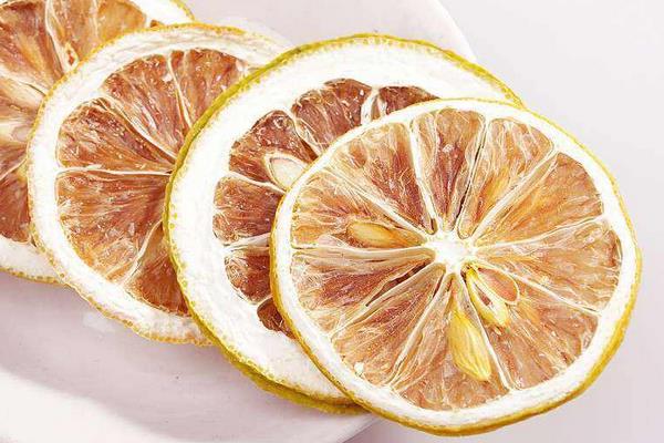 檸檬片的正確泡法 一片檸檬能泡幾次水