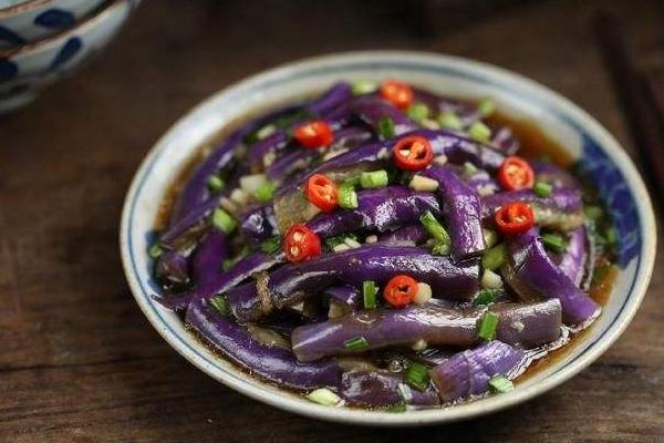 茄子要泡水嗎 炒茄子為什么會苦