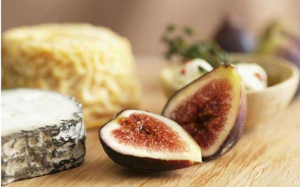 無花果能和牛奶一起吃嗎 無花果不能和什么同食