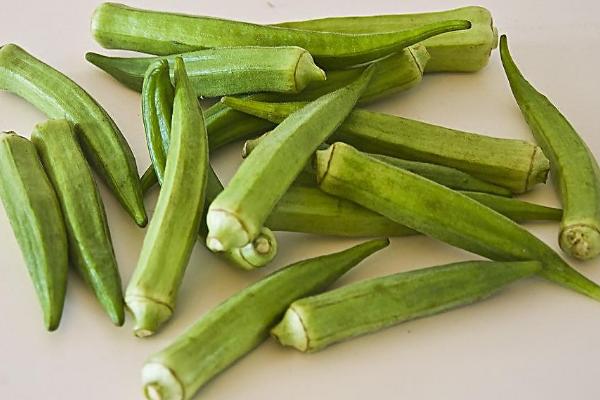 黃秋葵和紅秋葵的區別是什么 黃秋葵和紅秋葵哪個好