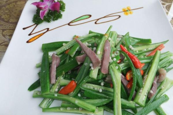 黃秋葵和紅秋葵的區別是什么 黃秋葵和紅秋葵哪個好