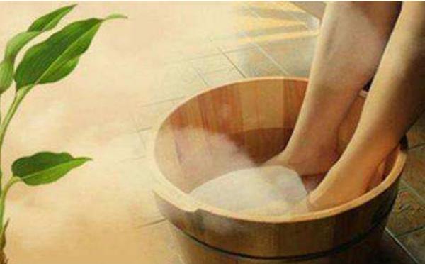 韭菜泡腳的功效與作用及禁忌 韭菜泡腳治腳氣嗎