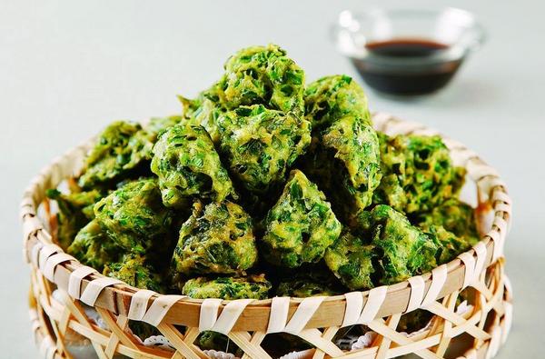 韭菜丸子怎么炸才翠綠 保持韭菜餡翠綠的方法