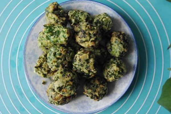 韭菜丸子怎么炸才翠綠 保持韭菜餡翠綠的方法