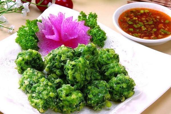 韭菜丸子怎么炸才翠綠 保持韭菜餡翠綠的方法